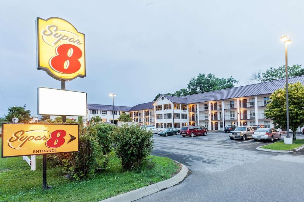 Super 8 By Wyndham Sevierville Riverside Kültér fotó