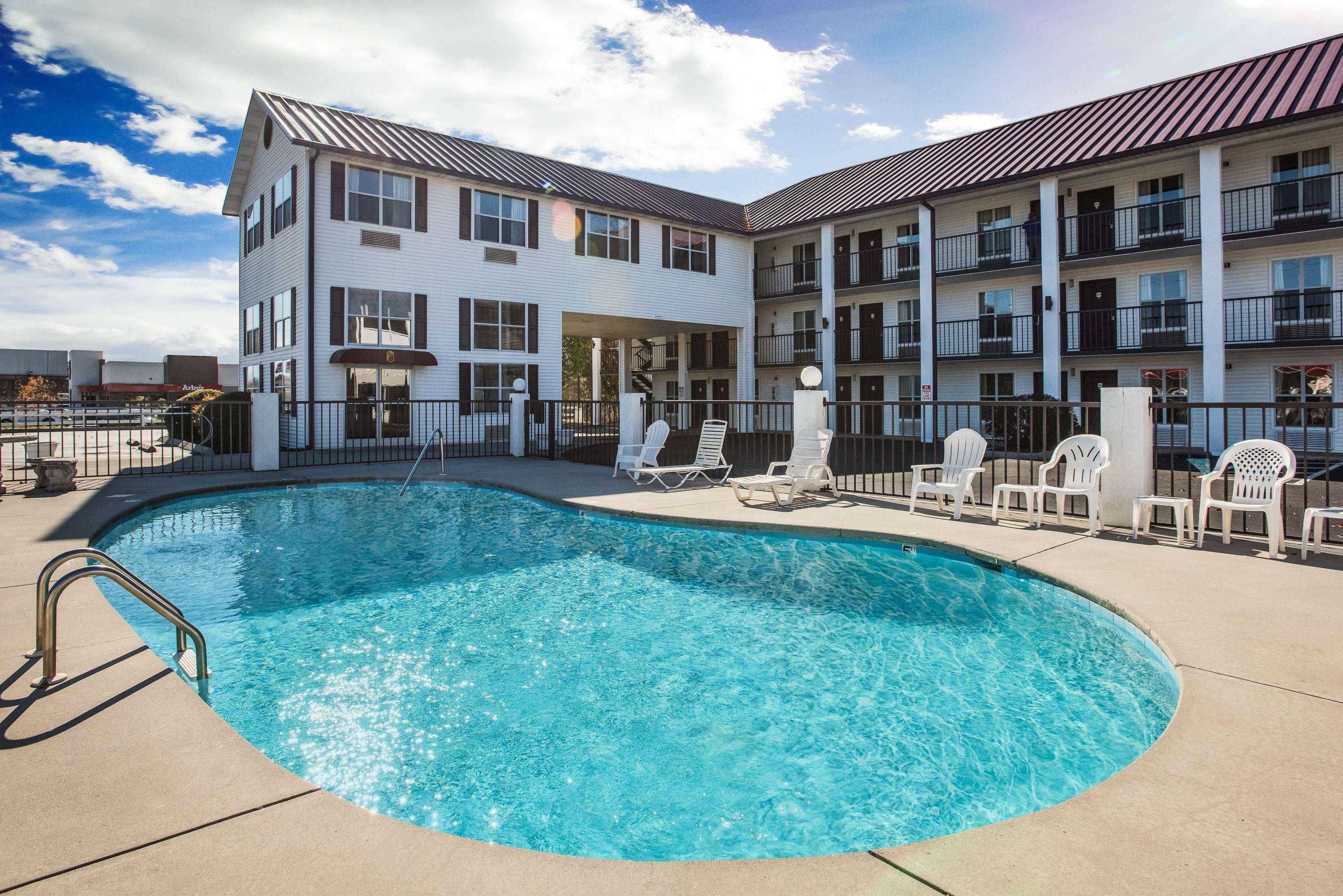 Super 8 By Wyndham Sevierville Riverside Kültér fotó