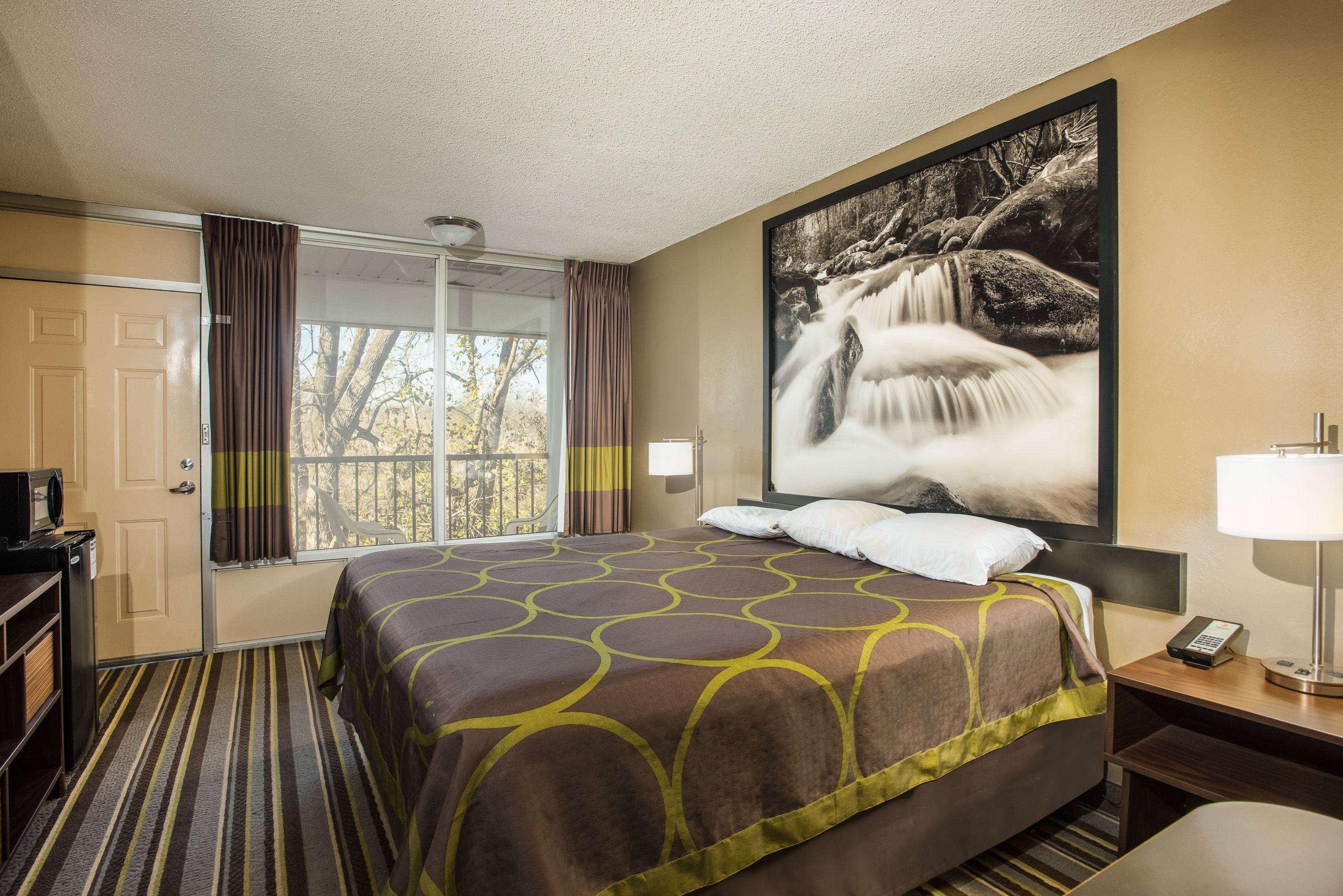 Super 8 By Wyndham Sevierville Riverside Kültér fotó