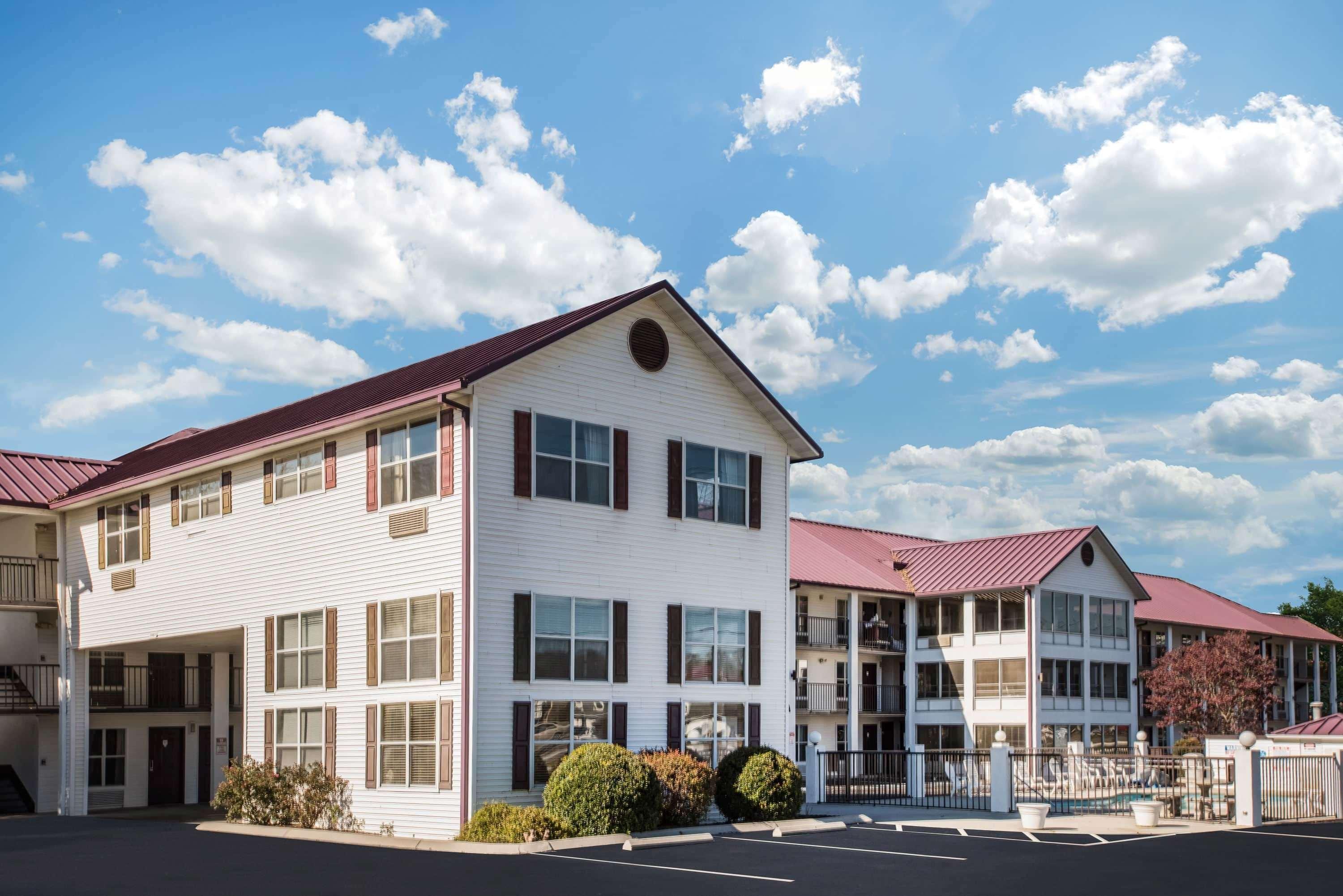 Super 8 By Wyndham Sevierville Riverside Kültér fotó
